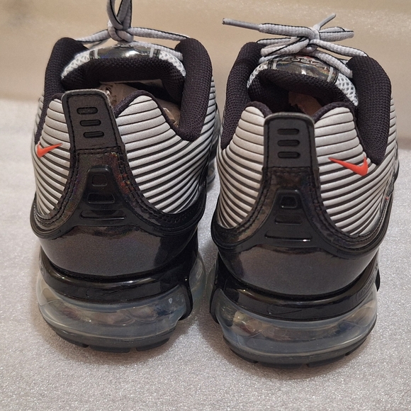 Nike Men's VaporMax 360 - Picture 3 of 7